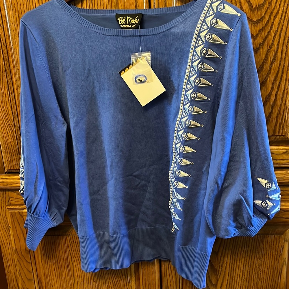 80% acrylic 20% nylon Bob Mackie sweater top